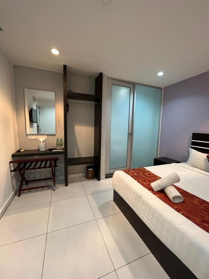 Hotel Zamburger Tengkera Melaka Buitenkant foto