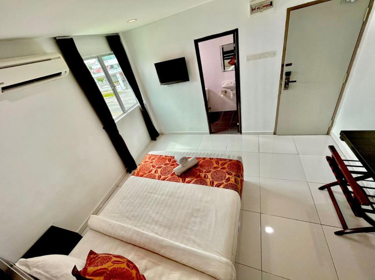 Hotel Zamburger Tengkera Melaka Buitenkant foto