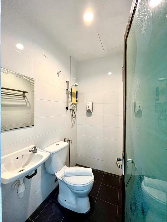 Hotel Zamburger Tengkera Melaka Buitenkant foto