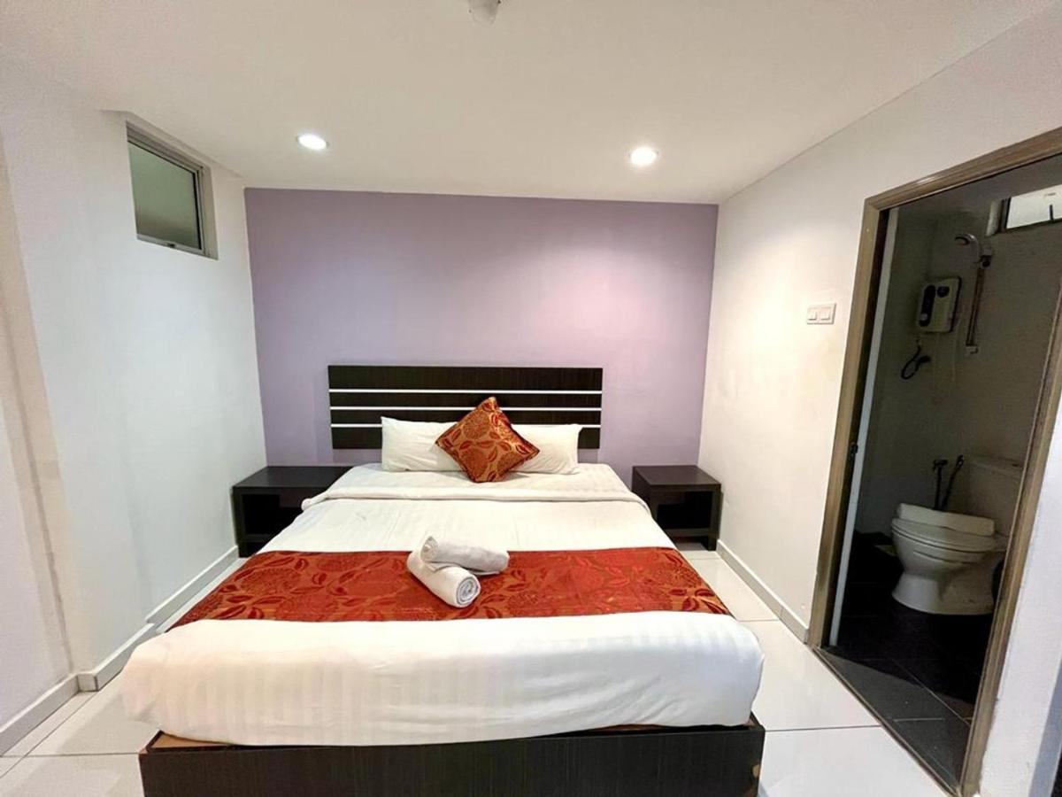 Hotel Zamburger Tengkera Melaka Buitenkant foto